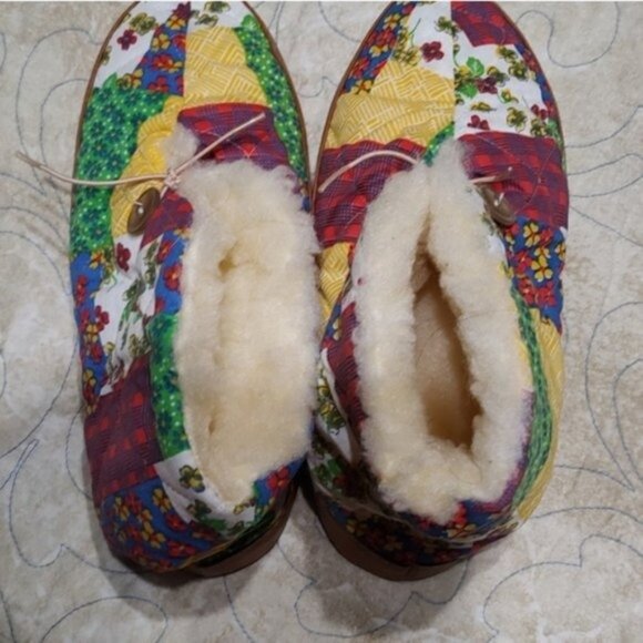 Vintage Dearfoams Quilt Pattern Faux Fur Lined Bootie Slippers M 6.5-7.5 - Picture 8 of 10